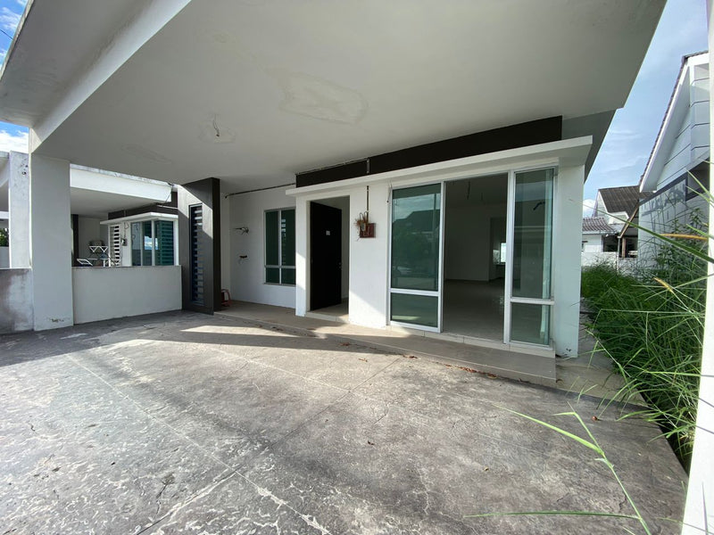 Single Storey Zero-Lot Bungalow, Taman Mekarsari, Kepala Batas